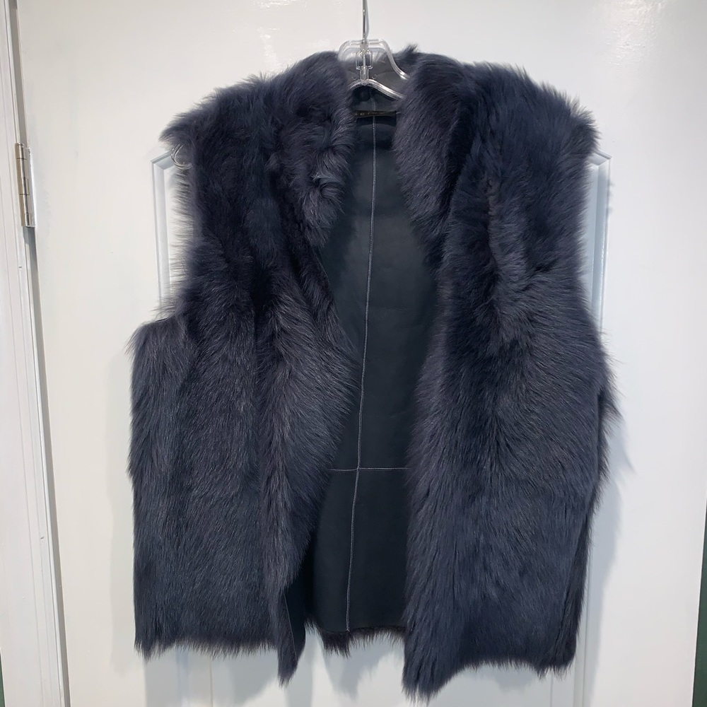 NWOT Reiss Tessa Reversible Shearling Gilet Vest M